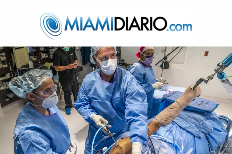 Reconocido cirujano de mano de Miami es nombrado Médico Honorario en Guayaquil, Ecuador