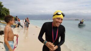 chenet-arm-recovery swim for haiti