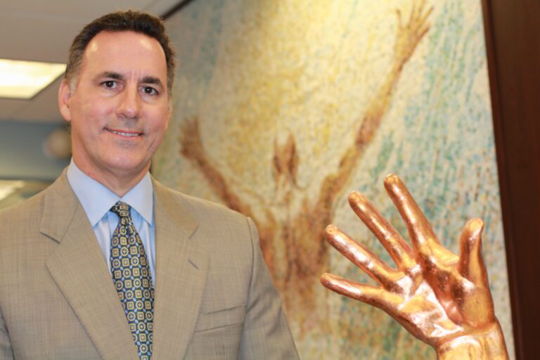 Meet Dr. Alejandro Badia | Top Hand Surgeon in Miami, Florida.