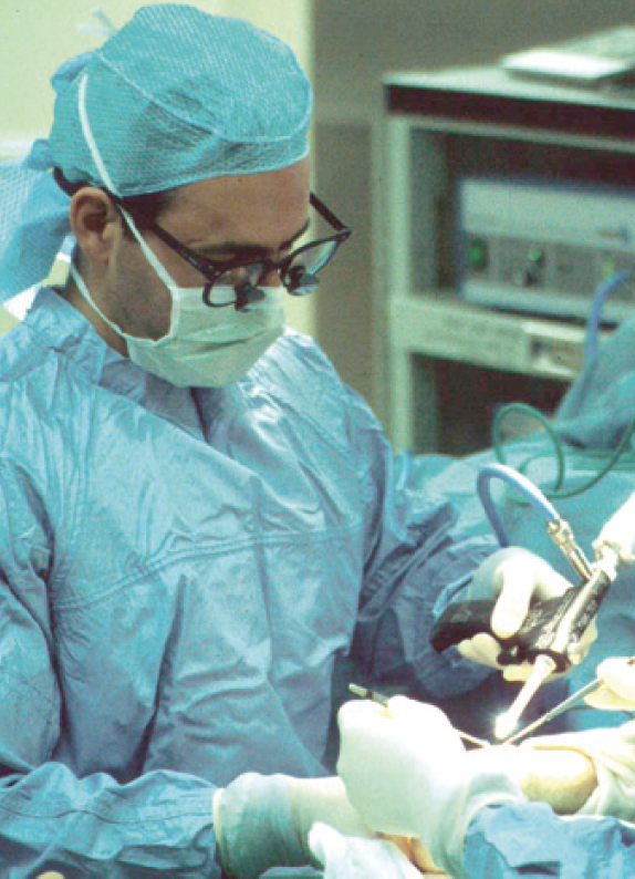 Dr.Badia performing a carpal tunnel release