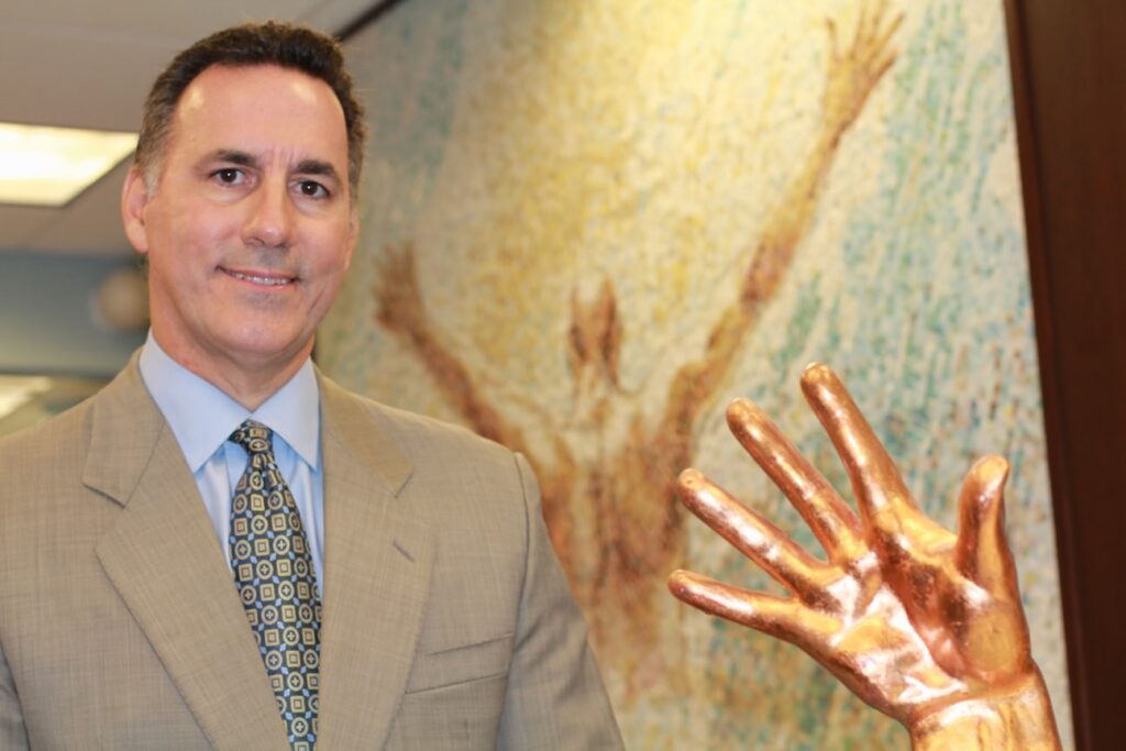 Meet Dr. Alejandro Badia | Top Hand Surgeon in Miami, Florida.