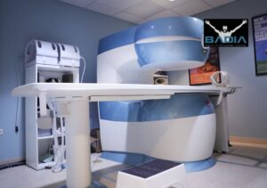 Guide to Orthopedic X-rays, MRI, Ultrasound, and CT Scans: Illustration of various orthopedic imaging techniques including X-rays, MRI, ultrasound, and CT scans, aimed at helping patients understand their diagnoses.