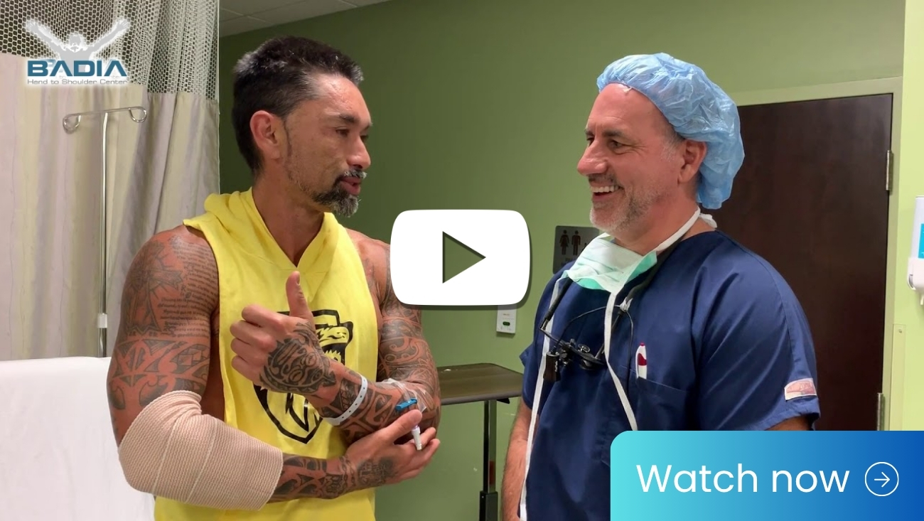 El ex tenista chileno numero 1 del mundo Marcelo Rios fue operado en los codos por el Dr. Badia