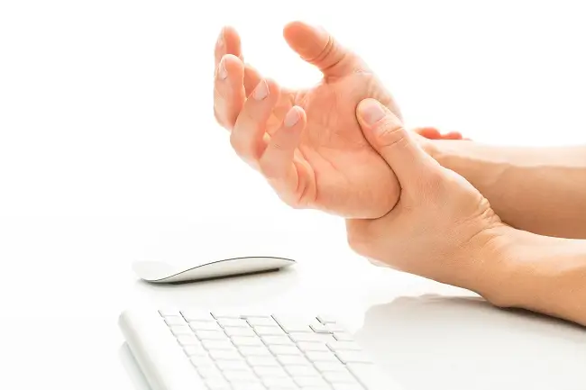 hand pain suffering from a Carpal tunnel syndrome