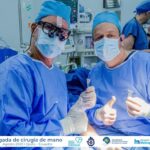 Dr. Badia en misión de cirugía de mano en quito ecuador