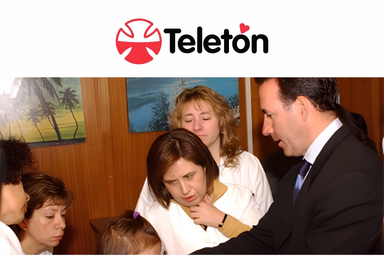 Hand surgery expert held a clinical meeting at Teletón Santiago